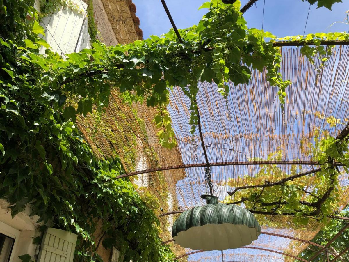 La Belle Etoile Chambres Roaix Экстерьер фото